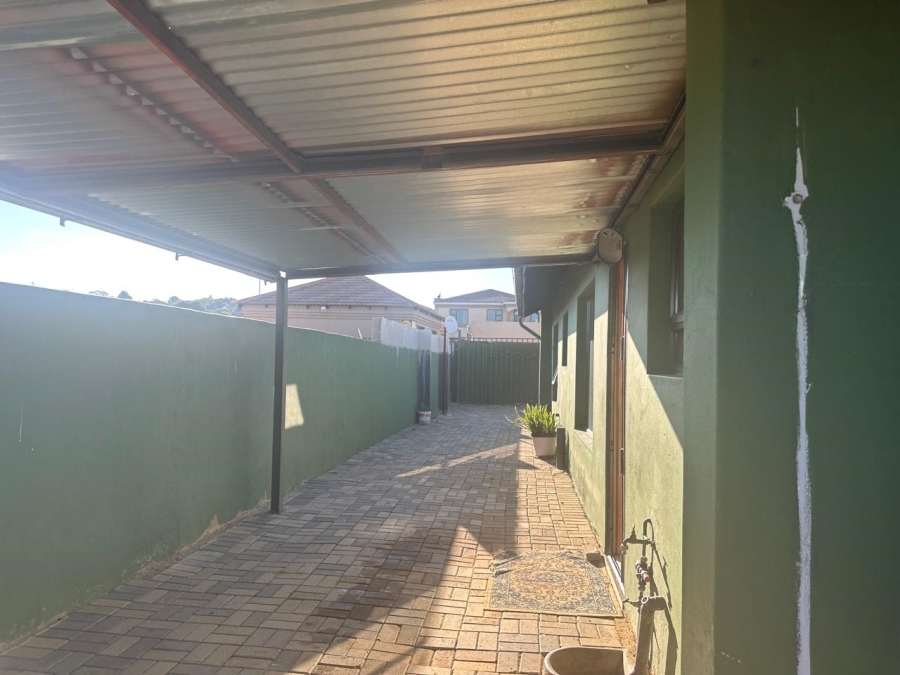 To Let 3 Bedroom Property for Rent in Vista Park Free State